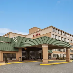 Hotel Ramada By Wyndham Near Paramus