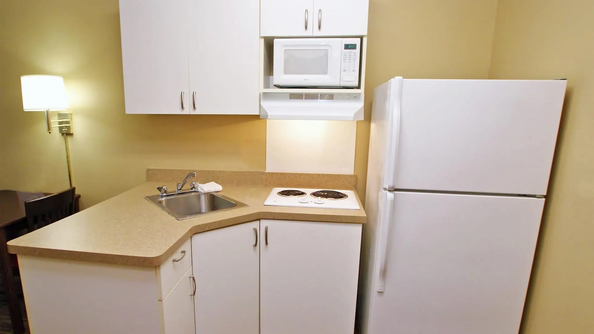 Extended Stay America Suites - Elizabeth - Newark Airport Hotel