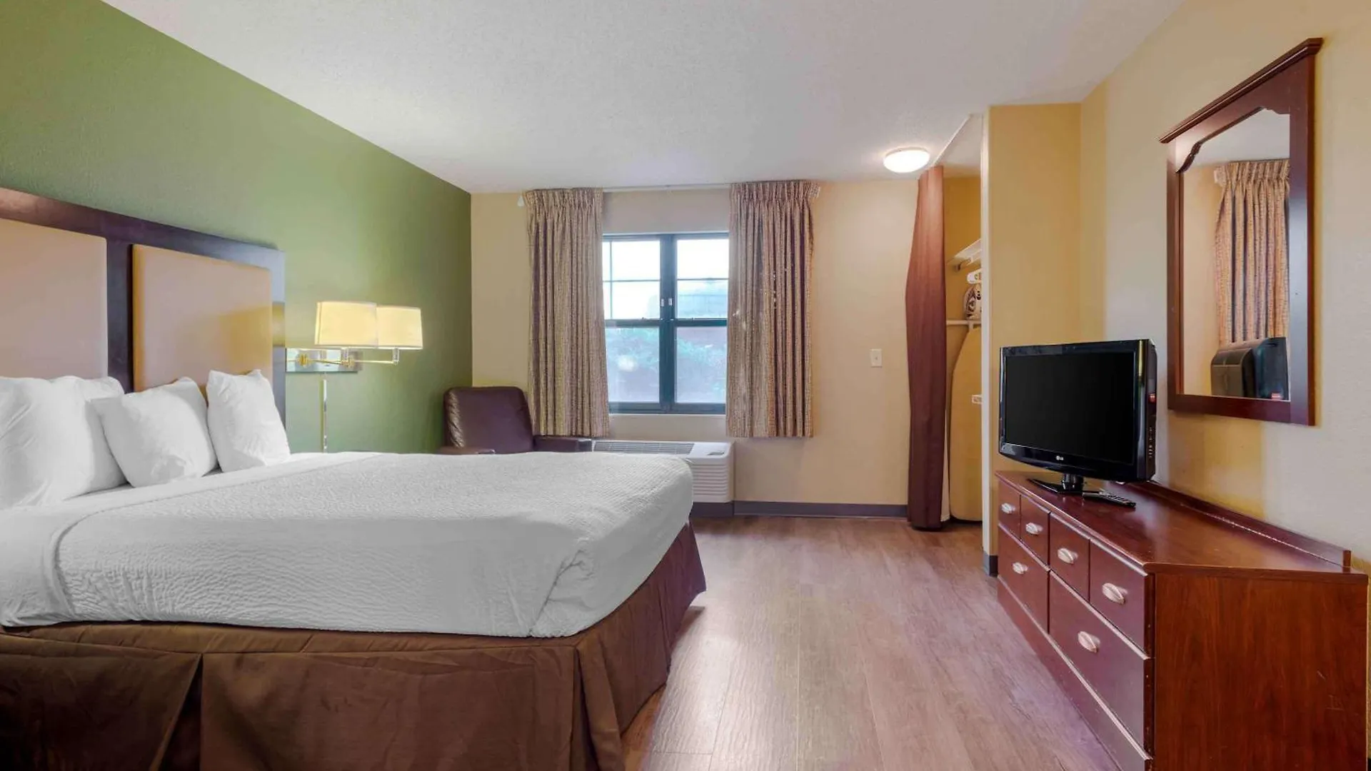 Extended Stay America Suites - Elizabeth - Newark Airport 2*,